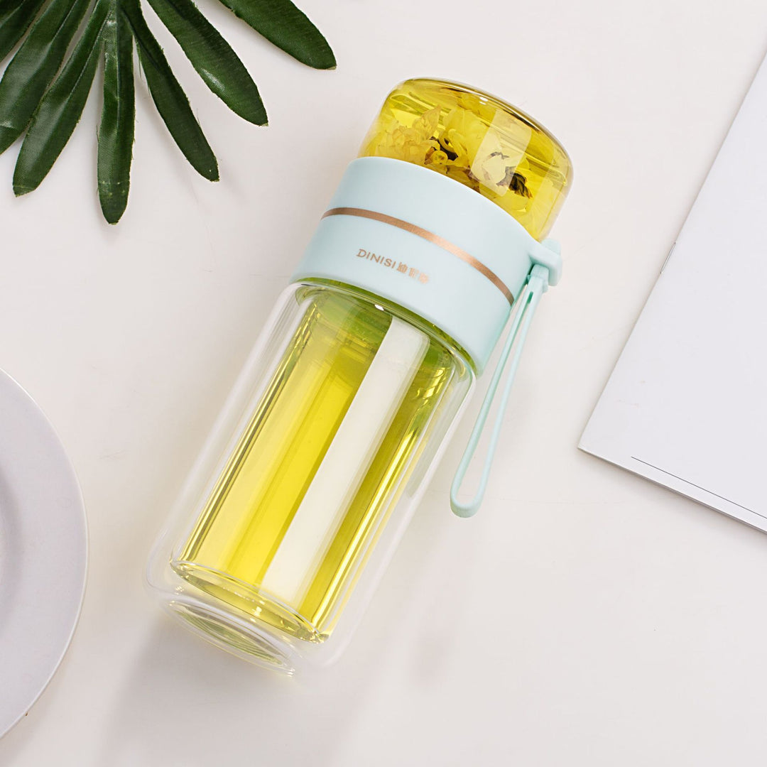 Doppelwandige Glasflasche mit Teesieb, mintgrün, ideal für Tee, tragbar, stilvolles Design.