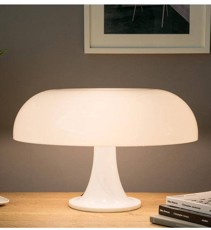 Weiße Tischlampe aus Kunststoff, modernes Design, Beleuchtung für Wohnzimmer oder Büro.