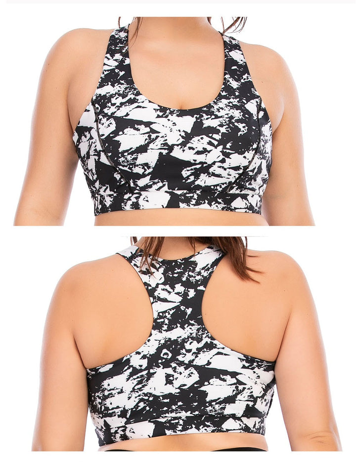 Schwarz-weißer Sport-BH Damen, Racerback, abstraktes Muster, Fitnessbekleidung, atmungsaktiv.