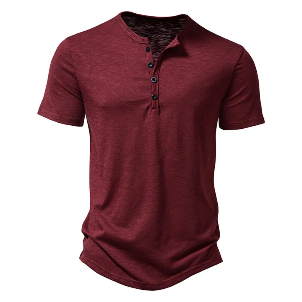 Bordeauxrotes Herren-Henley-Shirt, kurzärmelig, Baumwolle, Knopfleiste, modisch.