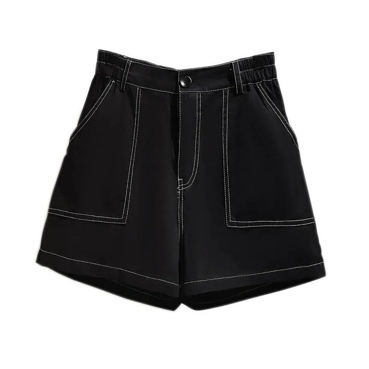 Schwarze Damen-Shorts mit weißen Nähten, elastischer Bund, Taschen, Freizeitmode.