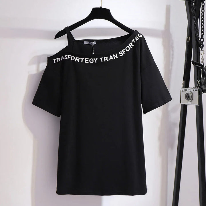 Schwarzes T-Shirt mit Schriftzug, schulterfrei, Damenmode, Baumwolle, lässig, elegant.