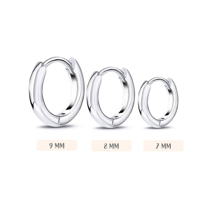 Drei silberne Creolen Ohrringe in 9mm, 8mm, 7mm Größe, eleganter Schmuck für Damen.