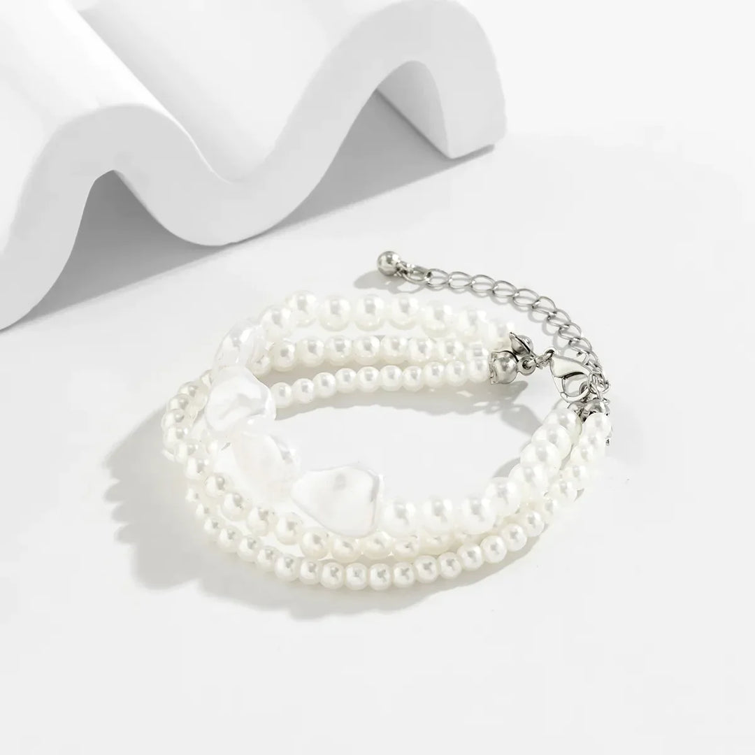 Weiße Perlenarmbänder mit Herzanhänger, dreireihig, verstellbar, Damen-Schmuck.
