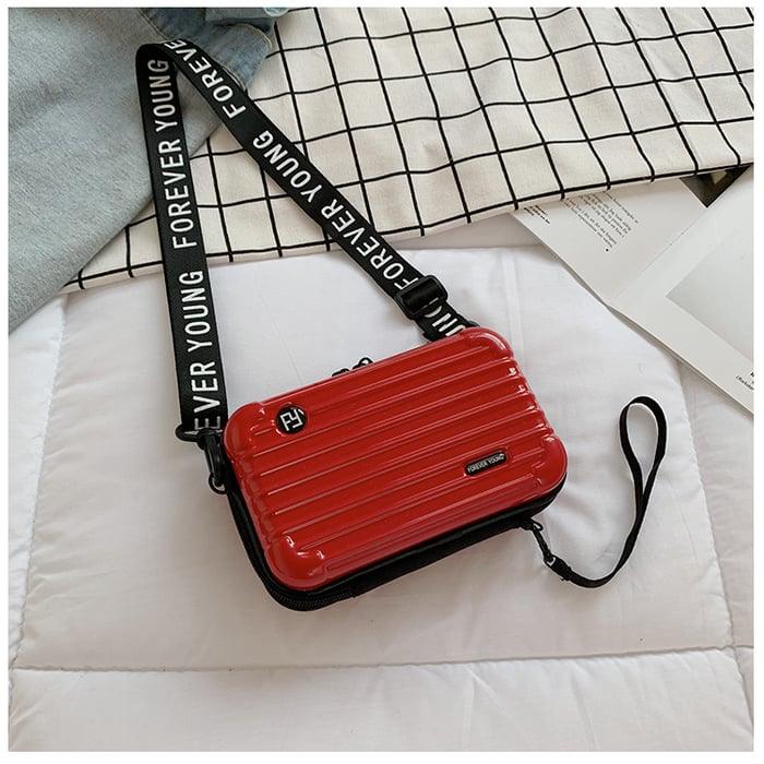 Rote Mini-Kofferhandtasche für Damen, Hartschale, mit Schriftzug "Forever Young", modisch.