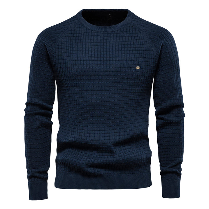 Dunkelblauer Herrenpullover, 100% Baumwolle, O-Ausschnitt, Strickmuster, Wintermode.