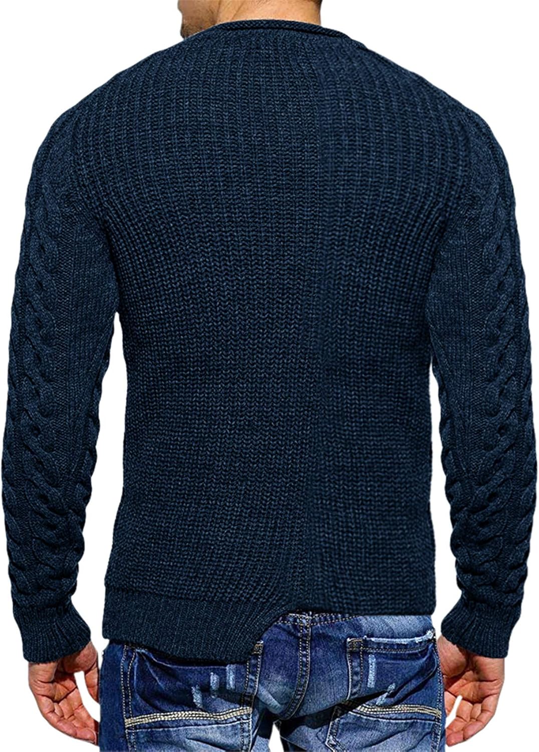 Dunkelblauer Herren-Strickpullover, Zopfmuster, langärmelig, modisch, Freizeitkleidung.