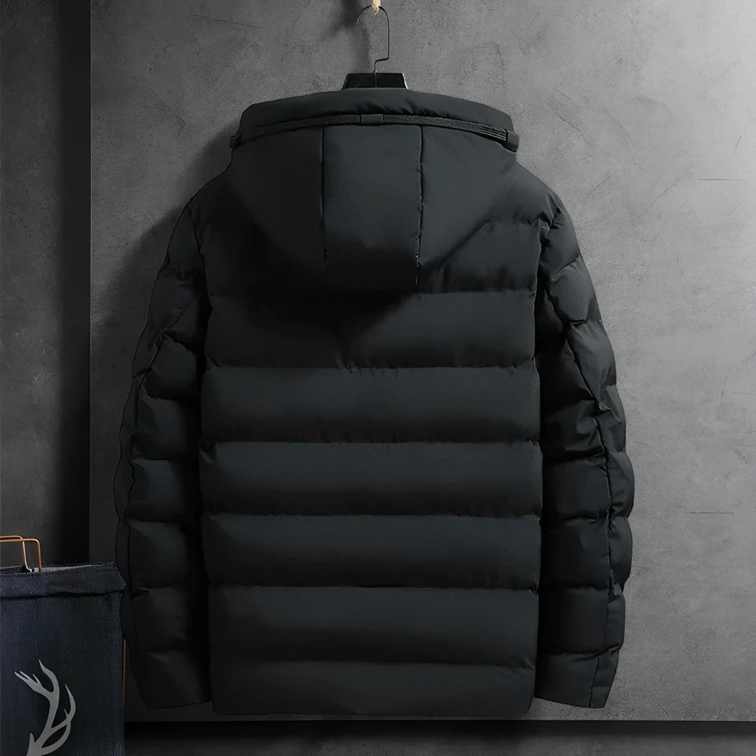 Schwarze Daunenjacke mit Kapuze, Wintermantel, warm, gesteppte Optik, Herrenmode.