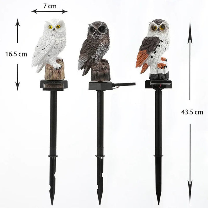 Tři varianty sov na tyčích s vyznačenými rozměry: výška sochy 16,5 cm, šířka 7 cm a celková výška 43,5 cm. 12