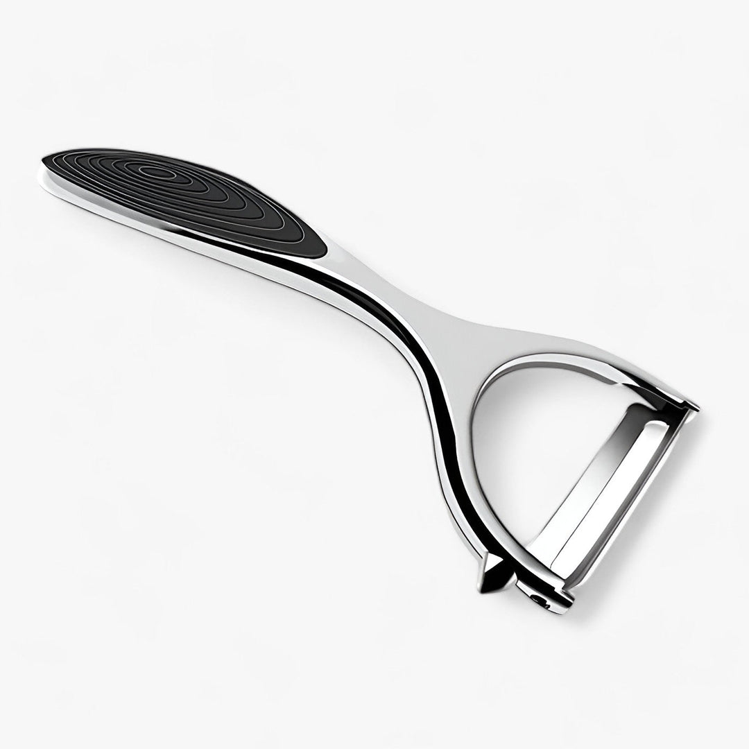 Metall-Gemüseschäler mit ergonomischem Griff, silberfarben, ideal für Küchenzubehör.