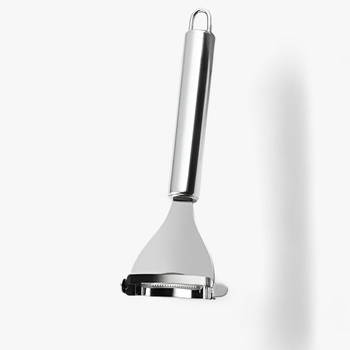 Edelstahl-Käseschneider mit ergonomischem Griff, ideal für präzises Schneiden von Käse.