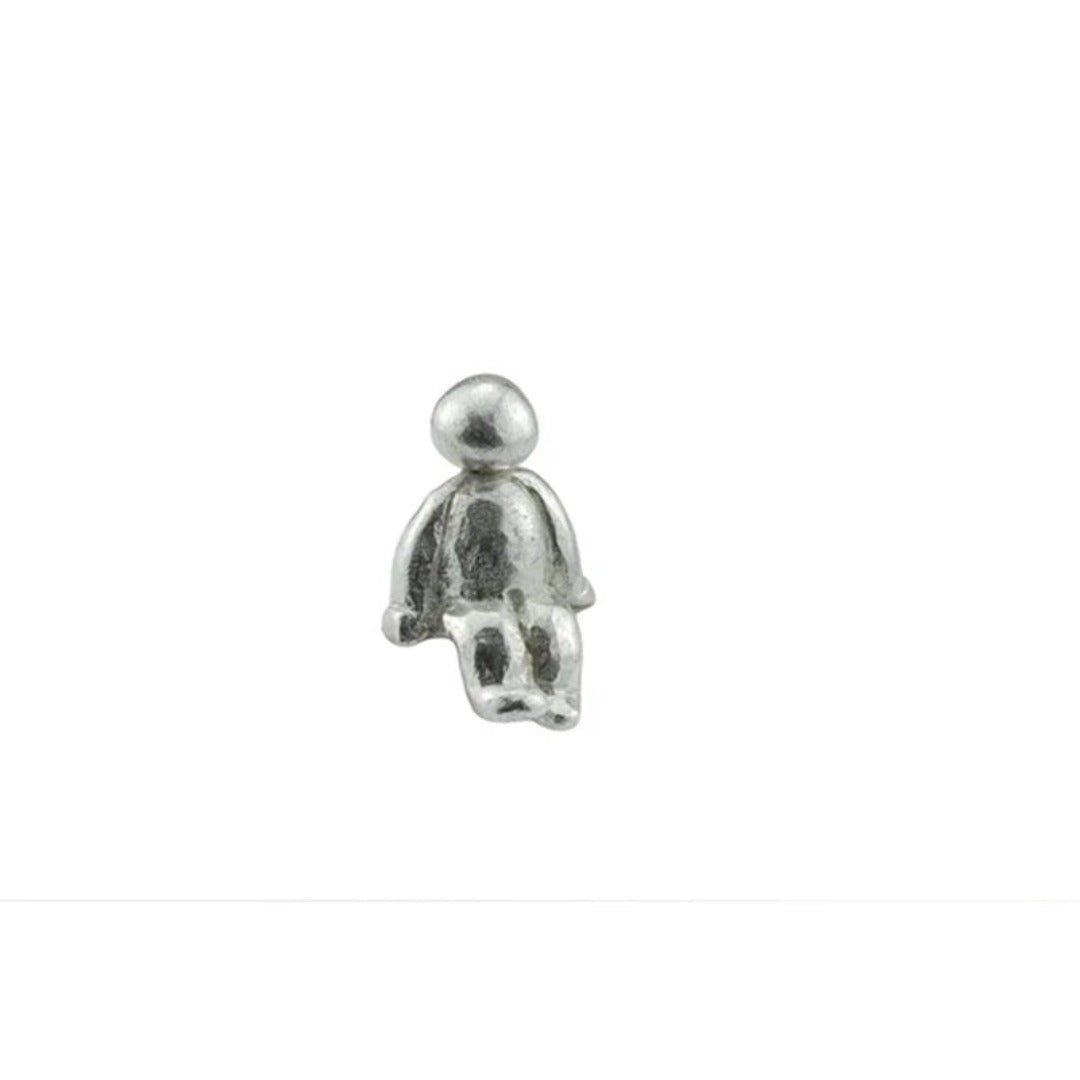 Silberne Familienskulptur, abstrakte Figur, modernes Design, Dekoration, Geschenkidee.