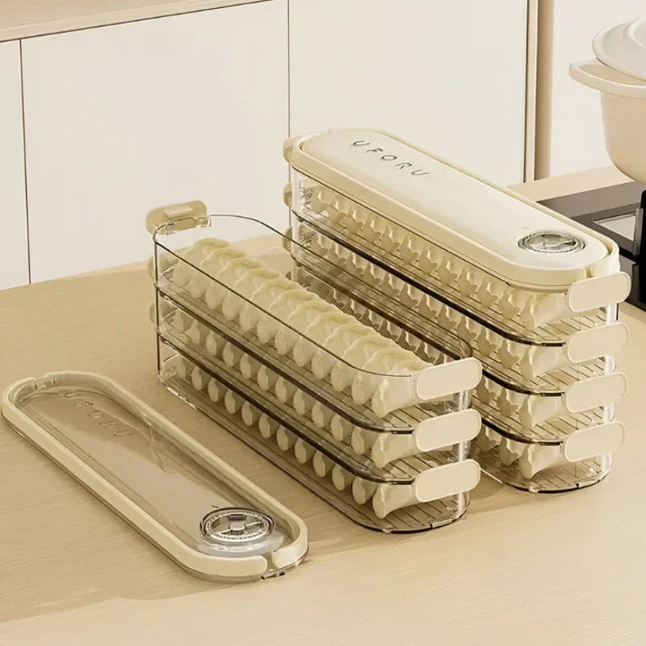 Beige Eierbehälter aus Kunststoff, stapelbar, mit Deckel, für Kühlschrankaufbewahrung.