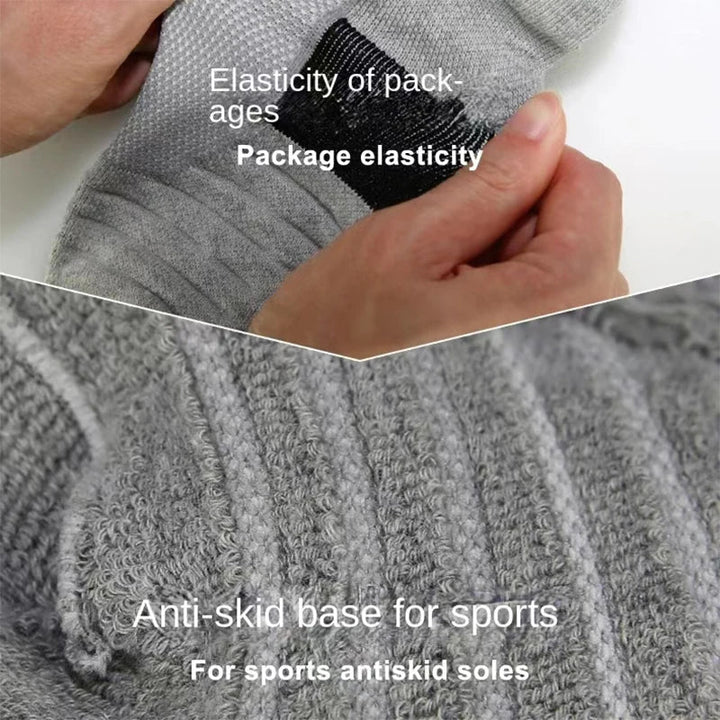 Graue Sportsocken mit rutschfester Sohle und elastischem Bündchen für optimalen Halt.