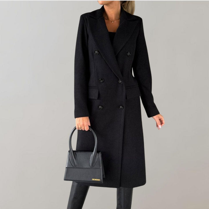 Damen Wintermantel schwarz, elegant, doppelt geknöpft, mit Tasche, modisch, warm, stilvoll.