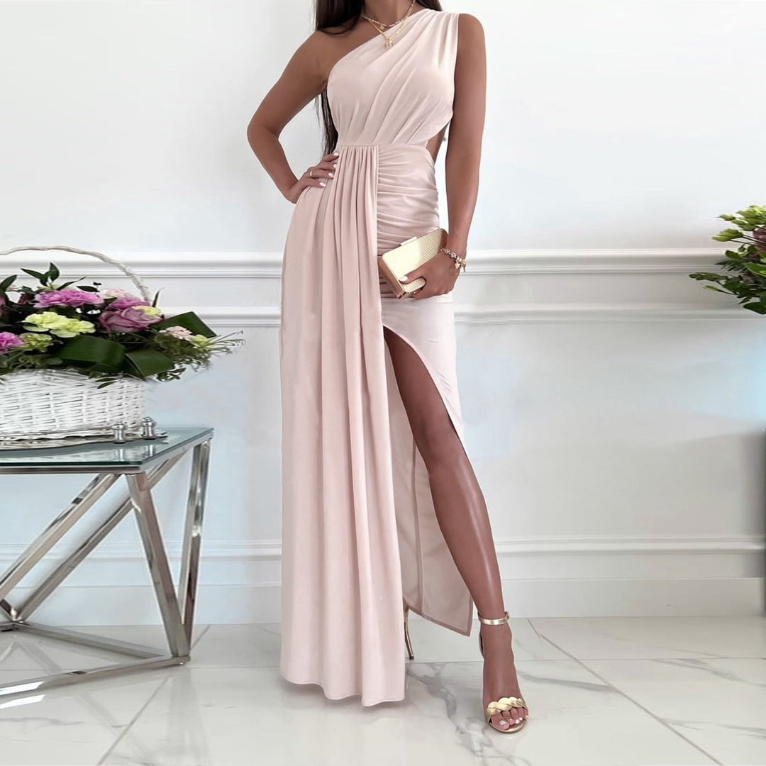 Elegantes, einarmiges Abendkleid in Rosa mit hohem Schlitz, ideal für formelle Anlässe.