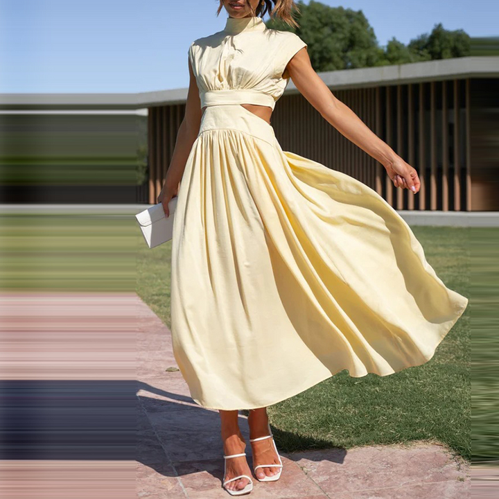 Elegantes gelbes Sommerkleid, ärmellos, mit Stehkragen und Falten, ideal für Strandpartys.