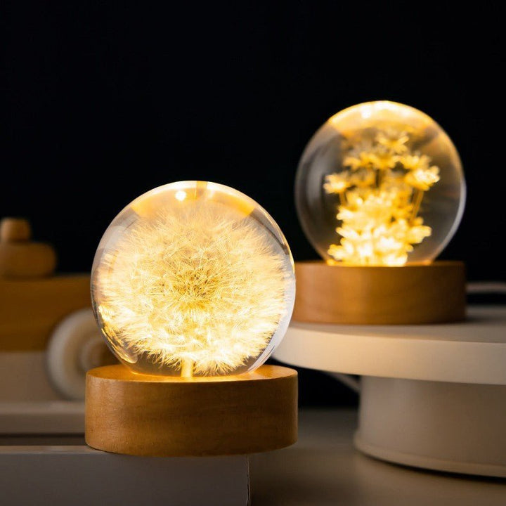 Kristalová koule lampa s věčnými květinami – Lumora