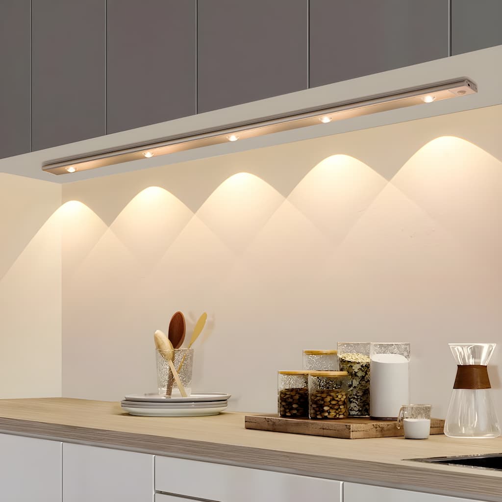 LED-Nachtlicht mit Bewegungssensor, warmweiß, für Küche, energiesparend, modernes Design.
