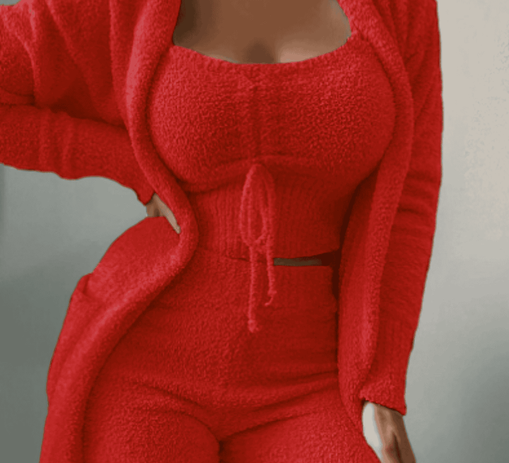 Roter Damen-Strickanzug, flauschig, zweiteilig, modisch, bequem, Freizeitkleidung.