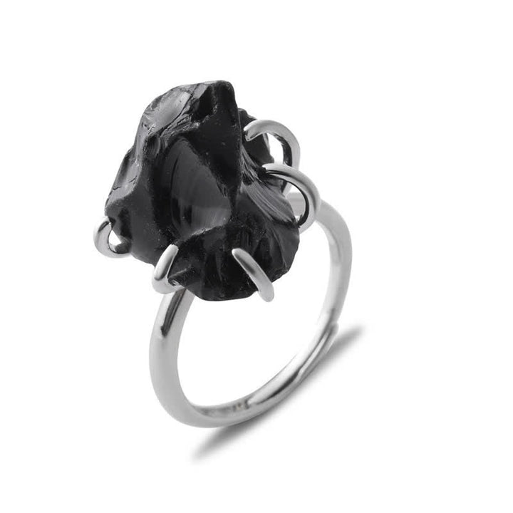 Silberring mit großem schwarzem Rohstein, elegantes Schmuckdesign, Unikat, handgefertigt.