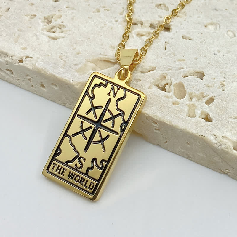 Goldene Halskette mit rechteckigem Kompass-Anhänger, graviert, modisch, Schmuck für Damen.