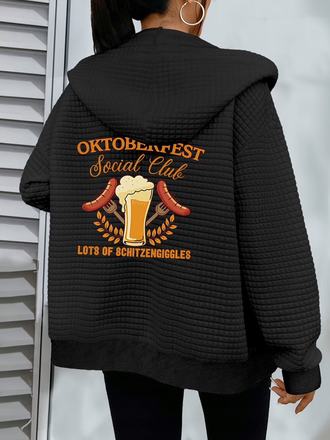 Pohodlná dámská mikina s kapucí – Amalia Oktoberfest 2025