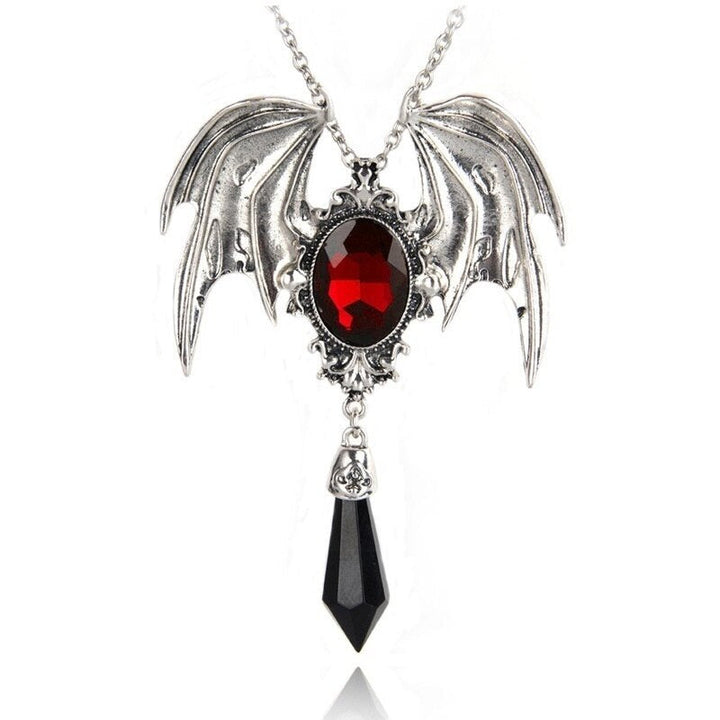 Silberne Halskette mit roten Kristallflügeln und schwarzem Anhänger, Gothic-Schmuck.