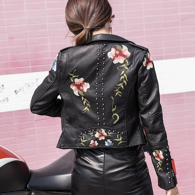 Podzimní vyšívaná dámská kožená bunda ve stylu biker – Eleonora