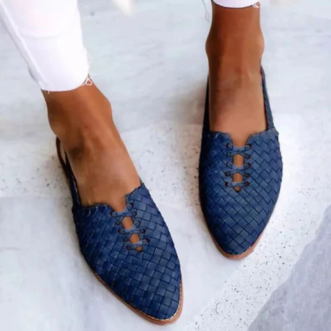 Damen Slipper blau geflochten Leder, modische Sommerschuhe, bequem und elegant.