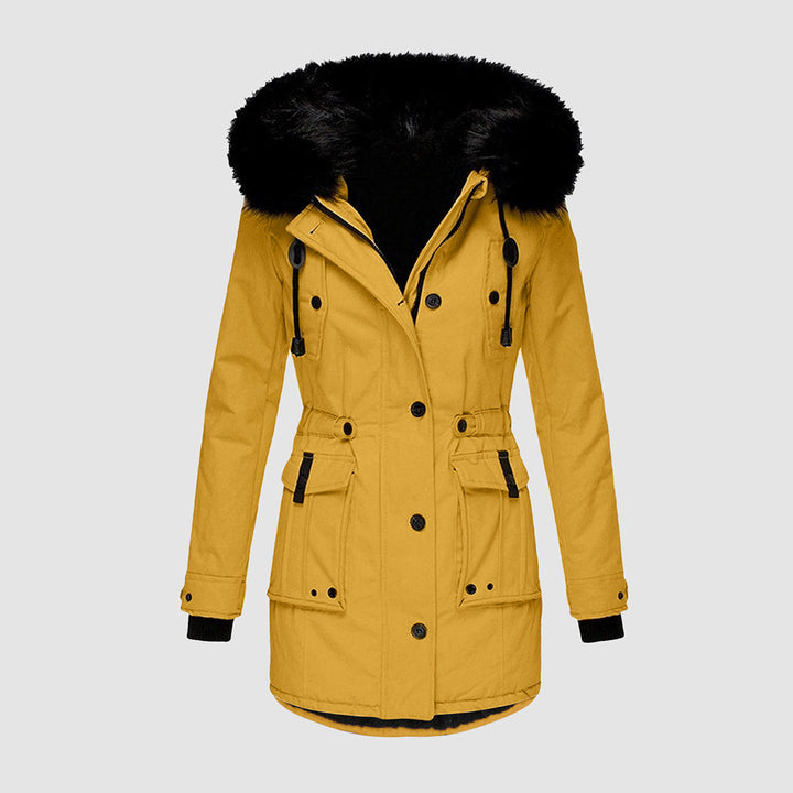 Gelbe Damen-Winterjacke mit Kapuze, Fellbesatz, Knöpfen und Taschen, modisch und warm.