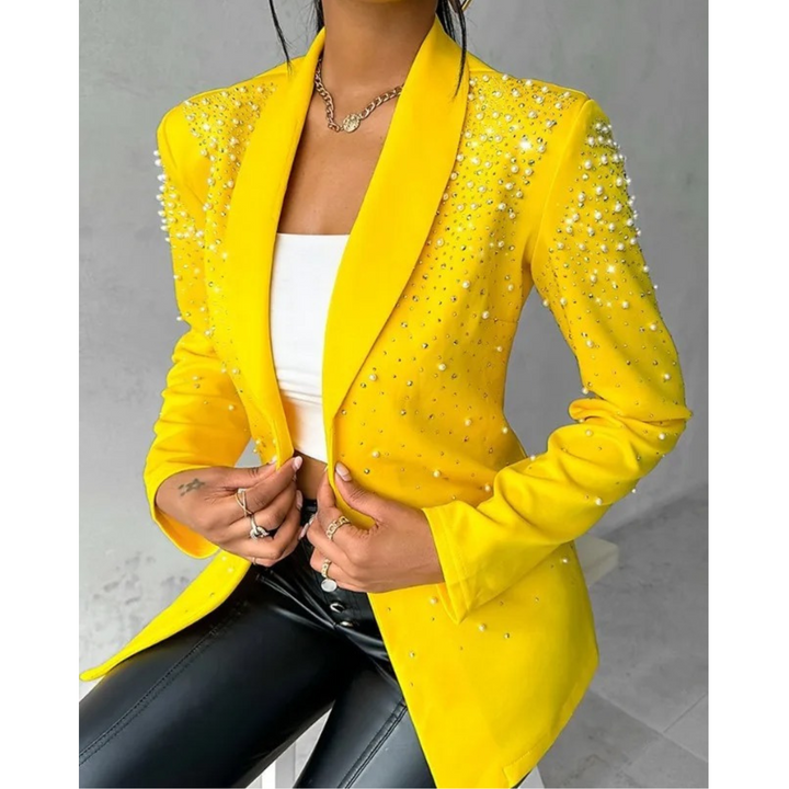 Gelber Damenblazer mit Perlen, eleganter Stil, modische Jacke, festliche Kleidung.