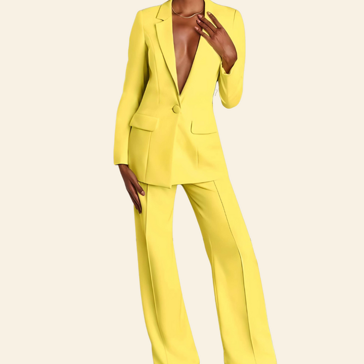 Gelber Damenanzug, elegantes Design, Blazer und Hose, modische Businesskleidung.
