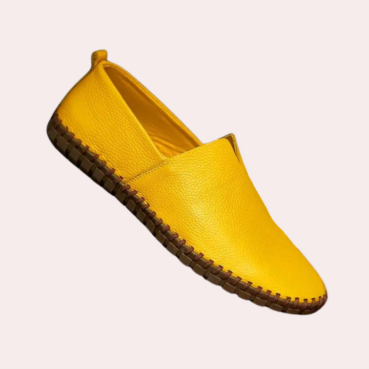 Gelber Lederschuh für Damen, handgefertigt, rutschfeste Sohle, bequem, modisch.
