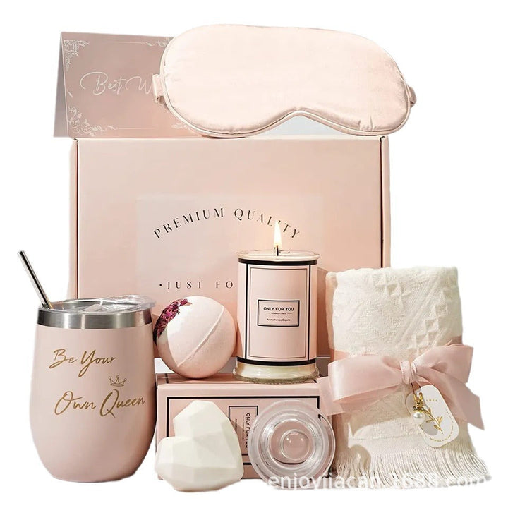 Geschenkset für Frauen, rosa, mit Kerze, Schlafmaske, Tasse, Badekugel, Handtuch.