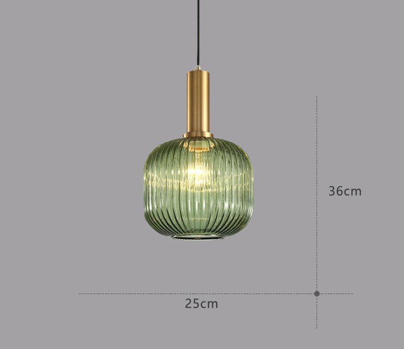 Grüne Glas-Hängelampe, dänisches Design, 25x36cm, modernes Interieur, Beleuchtung.