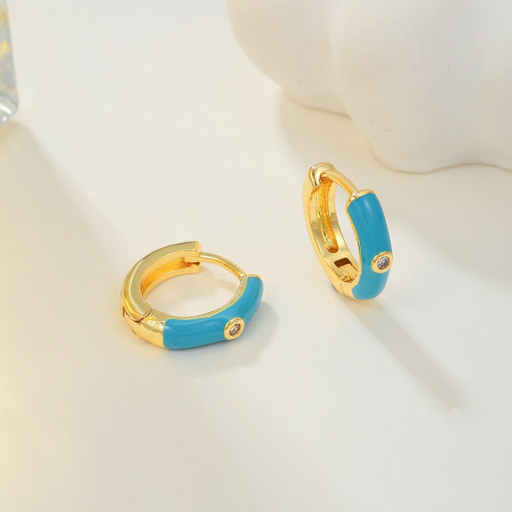 Goldene Creolen mit türkisfarbenem Emaille und Zirkonia, modische Ohrringe für Damen.