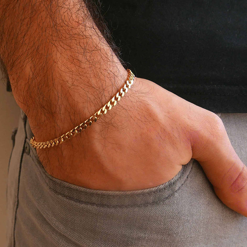 Goldenes Edelstahl-Armband für Herren, kubanische Gliederkette, modisch, robust.