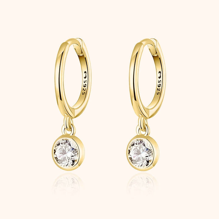 Goldene Creolen mit Zirkonia-Anhänger, 925er Silber, eleganter Schmuck, Damen-Ohrringe.