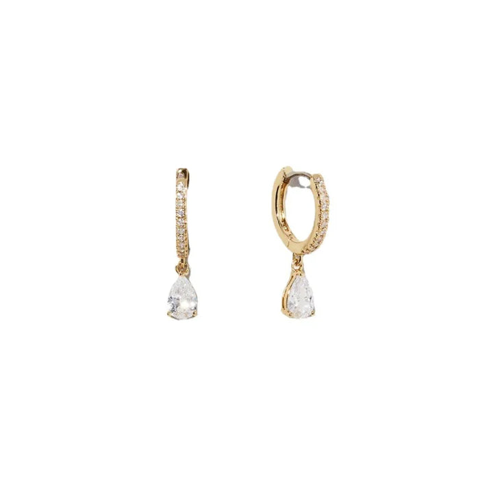 Goldene Creolen mit tropfenförmigem Zirkonia-Anhänger, eleganter Schmuck, Damen-Ohrringe.