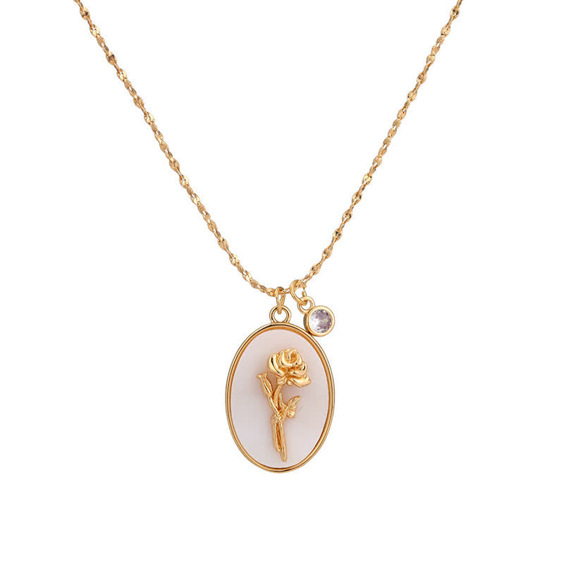 Goldene Halskette mit ovalem Anhänger, Rose-Design, Zirkonia, eleganter Schmuck.