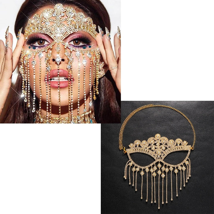 Goldene Maske mit Strass und Perlen, luxuriöses Design, ideal für Karneval oder Maskenball.