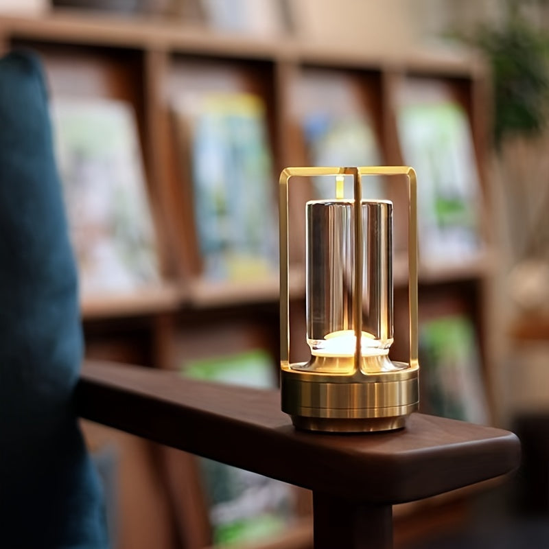 Moderne goldene Tischlampe aus Metall, LED-Beleuchtung, Wohnzimmer-Dekoration.