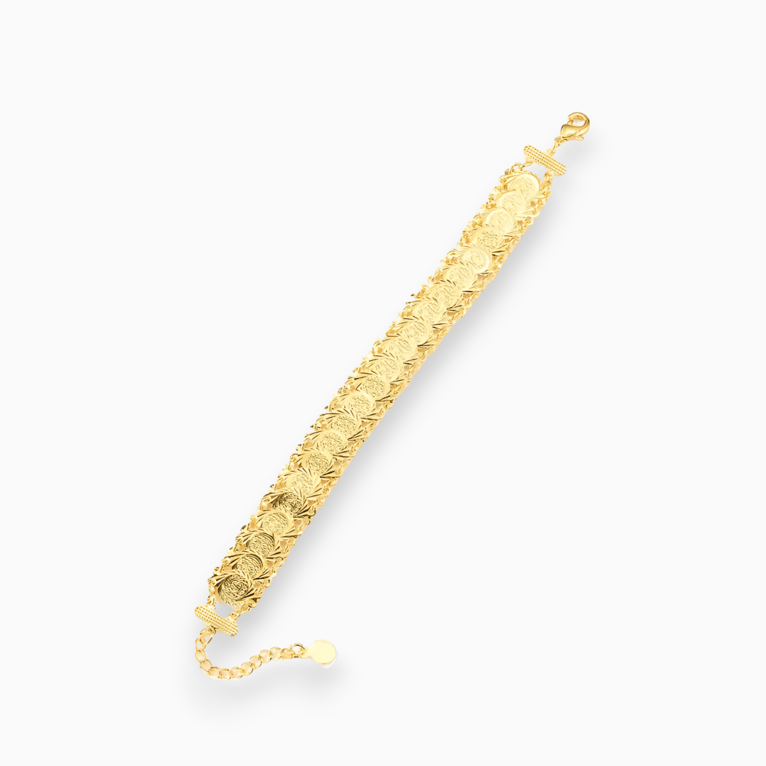 Goldenes Armband mit filigranem Design, verstellbar, Schmuck für Damen, elegant und stilvoll.