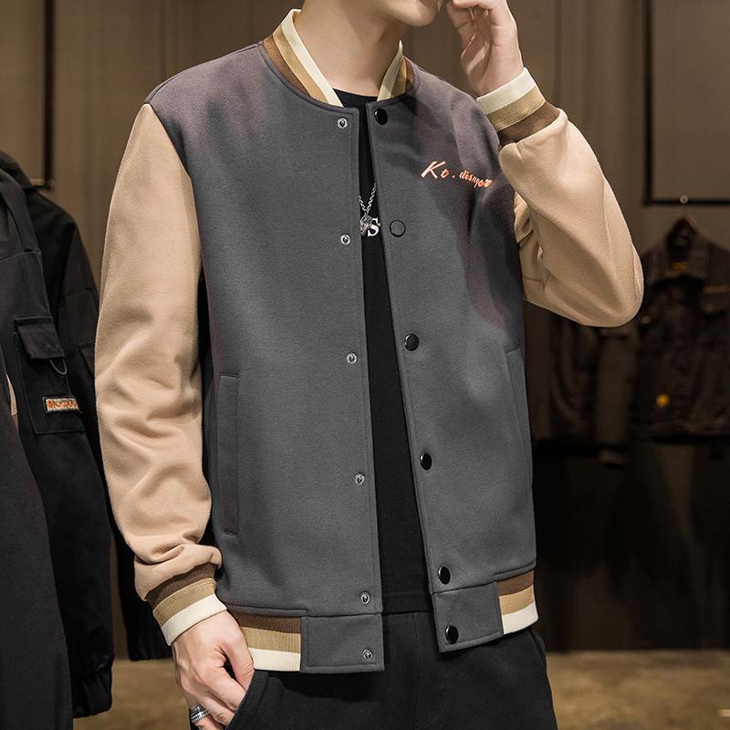 Graue Herren-Collegejacke mit beigen Ärmeln, Knopfleiste, modisch, lässig, Streetwear.