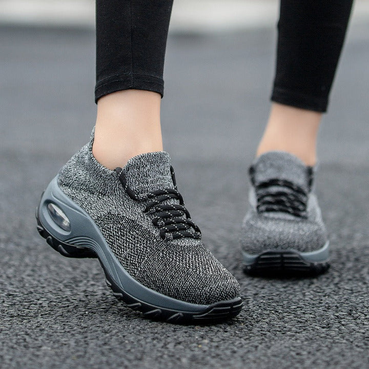Graue Damen-Sneaker, atmungsaktiv, rutschfest, ideal für Sport und Freizeit.