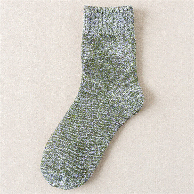 Grüne Wollsocke, warm, bequem, gestrickt, Unisex, Wintermode, hochwertige Materialien.
