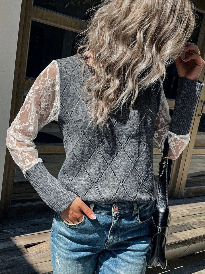 Damen V-Ausschnitt Pullover, grau, Strick, Spitzenärmel, modisch, lässig, Herbstmode.