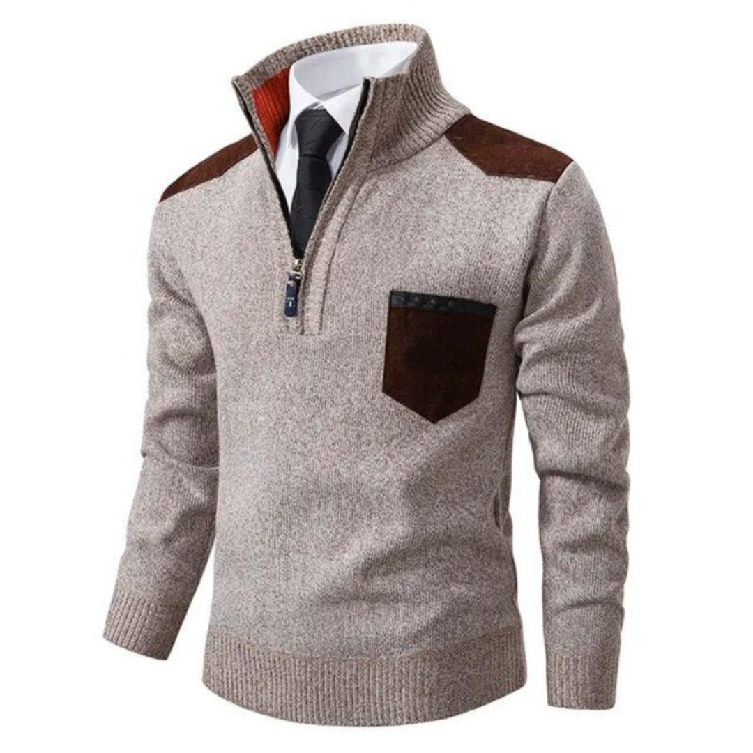 Herrenpullover mit Reißverschluss, beige, Strick, braune Schulterdetails, elegantes Design.