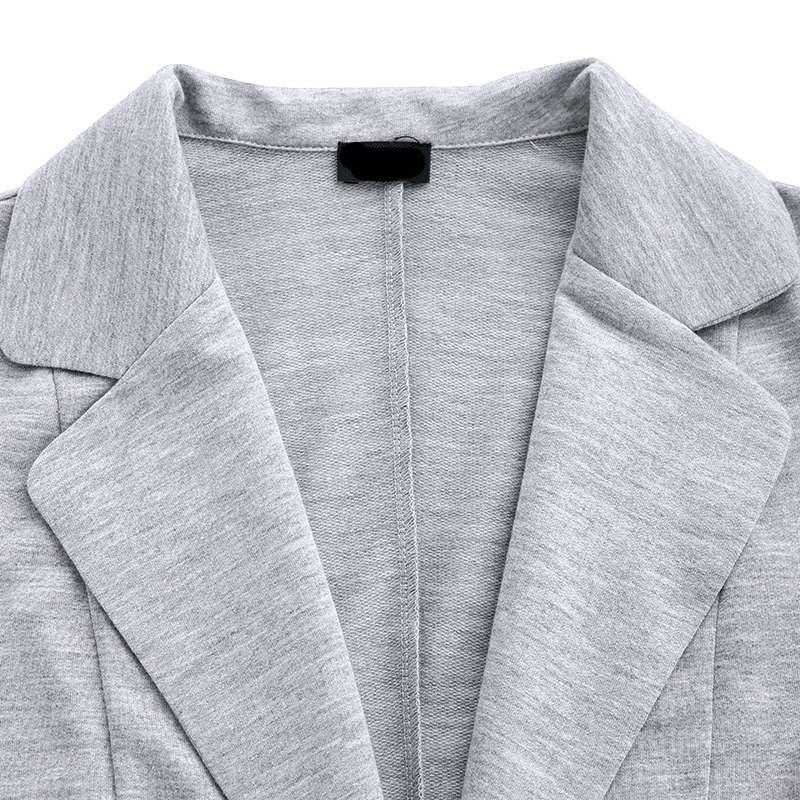 Grauer langärmeliger Blazer-Mantel mit Revers, elegantes Design, Herrenmode.